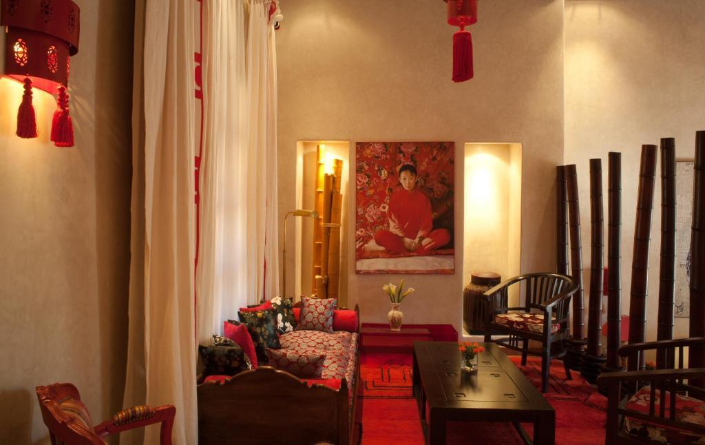 Tigmiza Boutique Hotel & Spa Ouled Jelal Værelse billede A Chinese massage parlor in Paris