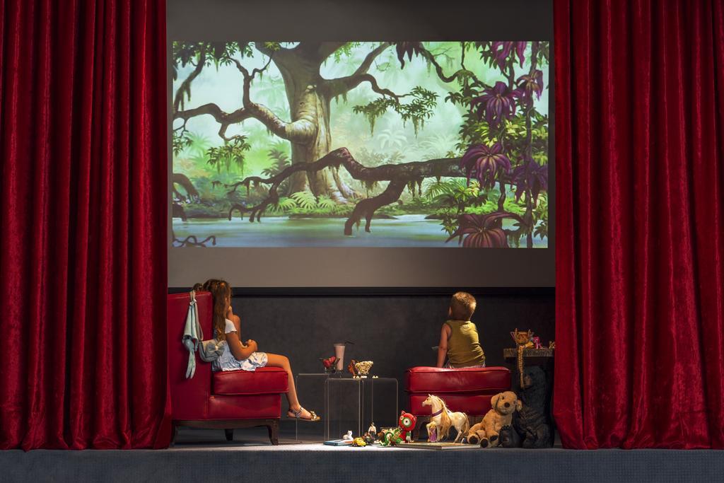 Tigmiza Boutique Hotel & Spa Ouled Jelal Eksteriør billede The 2008 version of the film, shown in the home theater of the 2008 Blu-Ray release